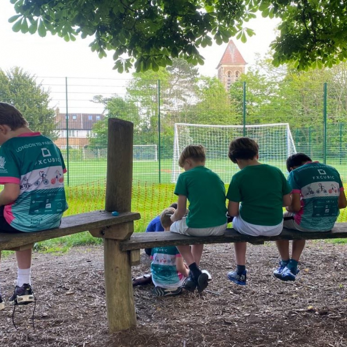 Sheen Mount Primary - Making the most of the sunshine
